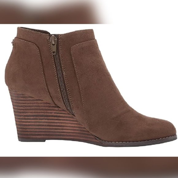 Anne Klein Retro Vibes | Vegan Suede Wedge Booties | Size 10.5 - Picture 3 of 15